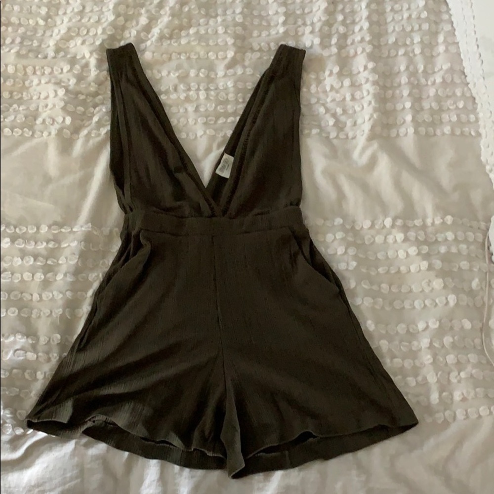 low-neck romper